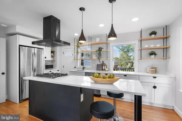 Alexandria, VA 22303,2228 HUNTINGTON AVE