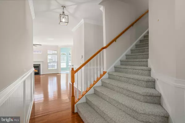 Ocean View, DE 19970,8 BAY PINE DR