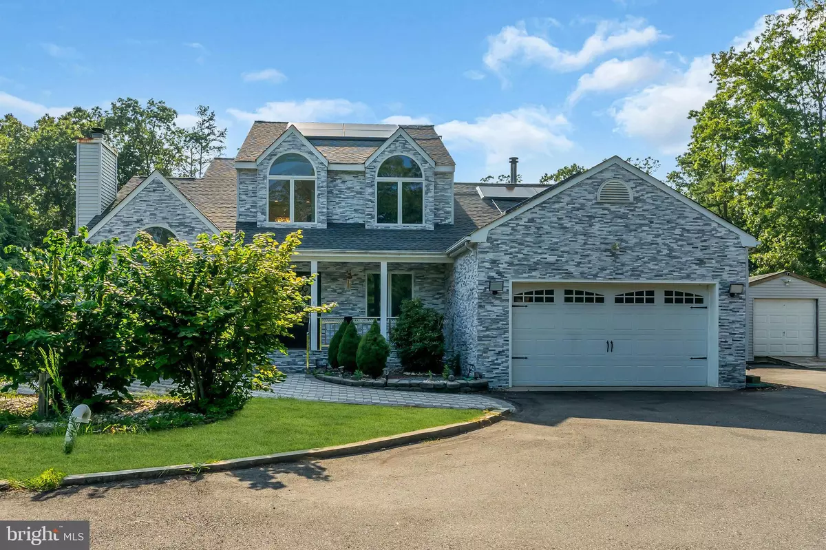 Jackson, NJ 08527,592 OLLIE BURKE RD
