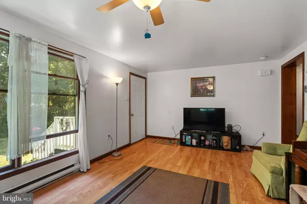 Kearneysville, WV 25430,6550 MIDDLEWAY PIKE