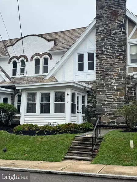 12 W ATHENS AVE, Ardmore, PA 19003