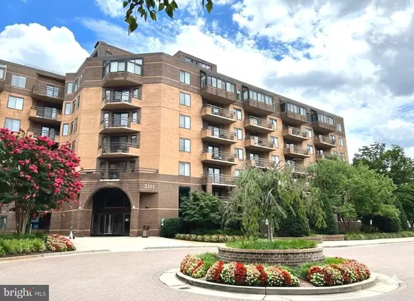 2111 WISCONSIN AVE NW #420, Washington, DC 20007