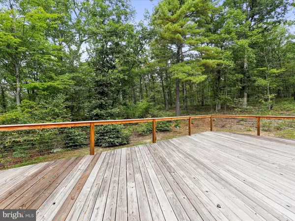 Berkeley Springs, WV 25411,236 TEALS LN