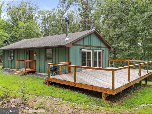 Berkeley Springs, WV 25411,236 TEALS LN