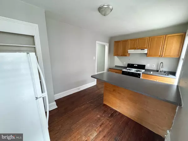 Philadelphia, PA 19103,2209 WALNUT ST #3R