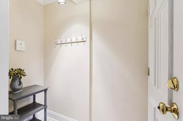 Arlington, VA 22203,4378 N PERSHING DR #43781