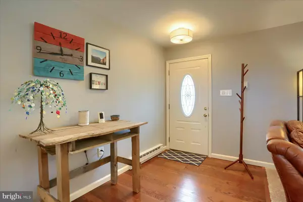 Mechanicsburg, PA 17055,1402 COUNTRY DR