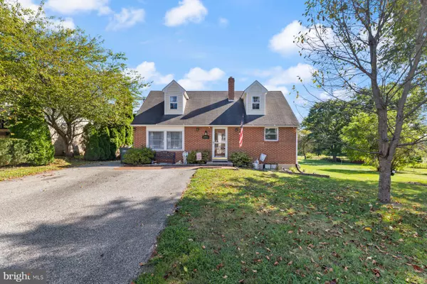 2755 ANITA DR, Dover, PA 17315