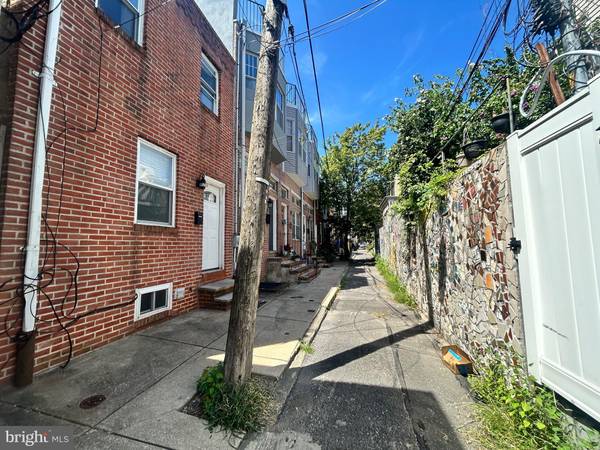 Philadelphia, PA 19147,708 MEDINA ST