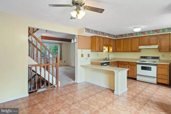 Owings Mills, MD 21117,15 STRAND CT