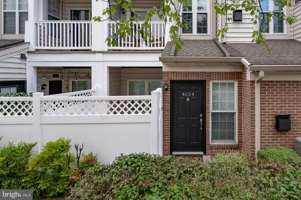 Alexandria, VA 22311,4654 LAWTON WAY