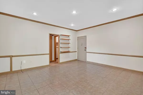 Washington, DC 20007,4114 DAVIS PL NW #1