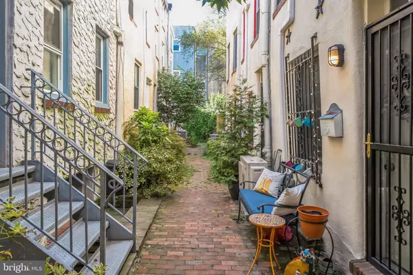Philadelphia, PA 19147,1134-R WAVERLY ST #3