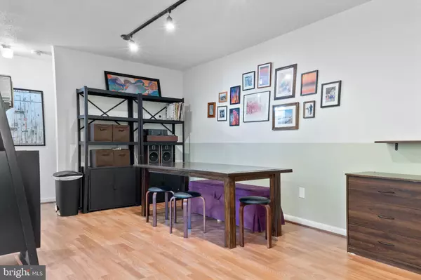 Hyattsville, MD 20781,3825 HAMILTON ST #C-303