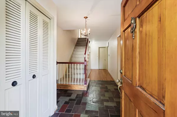 Potomac, MD 20854,12119 GREENLEAF AVE