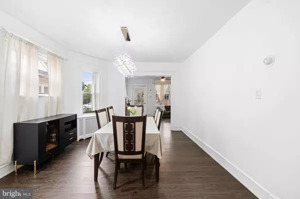 Philadelphia, PA 19135,4323 DISSTON ST