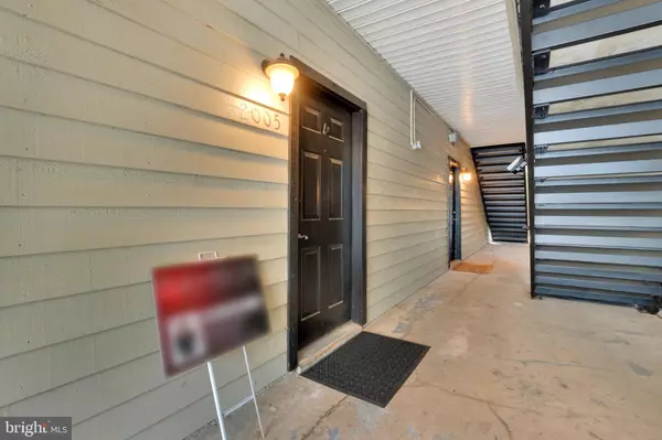 Fairfax, VA 22033,12151 PENDERVIEW LN #2005