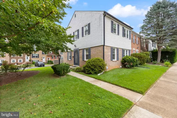 Gaithersburg, MD 20878,1 BLUE RIBBON CT #6-1