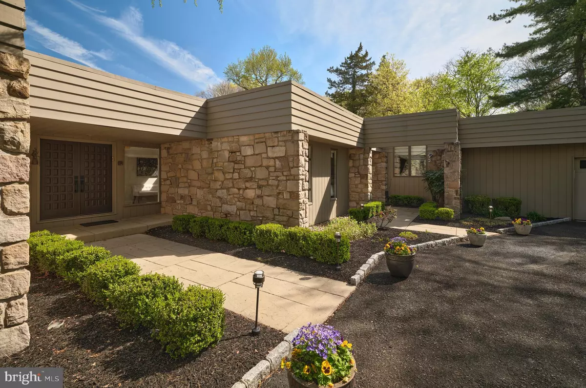 Yardley, PA 19067,860 DUKES DR