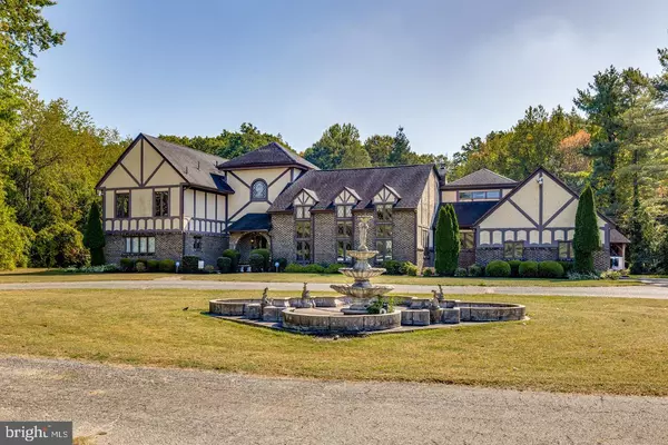 740 GARWOOD RD, Moorestown, NJ 08057