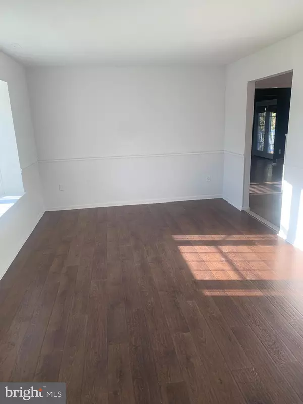 Williamstown, NJ 08094,956 N BEECHAM RD