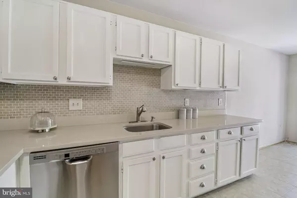 Centreville, VA 20120,14542 EDDY CT