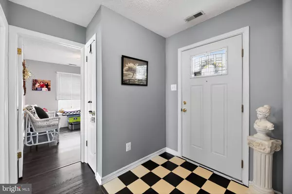 Williamstown, NJ 08094,619 BARBADOS DR