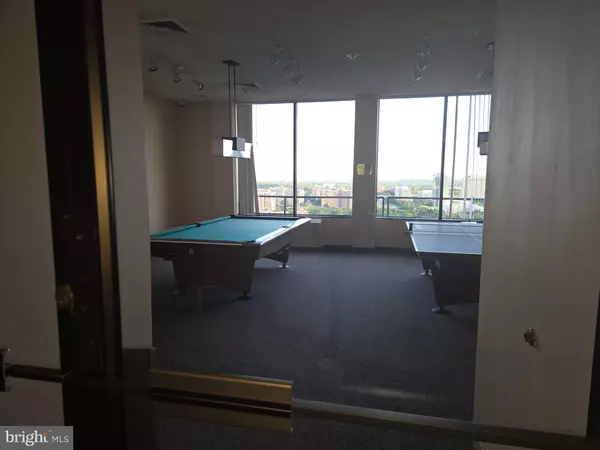 Falls Church, VA 22041,5501 SEMINARY RD #214S