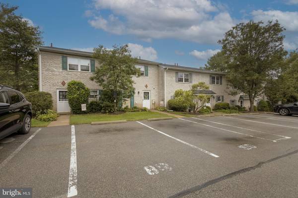 90 HAMPSTEAD DR #90, Ambler, PA 19002