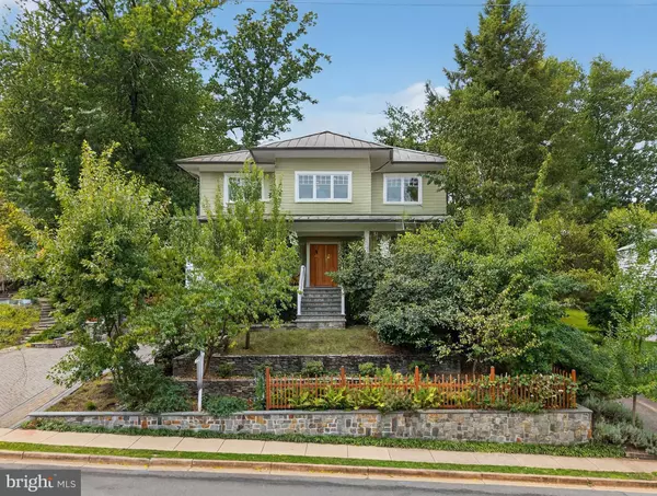 Falls Church, VA 22043,2136 POWHATAN ST