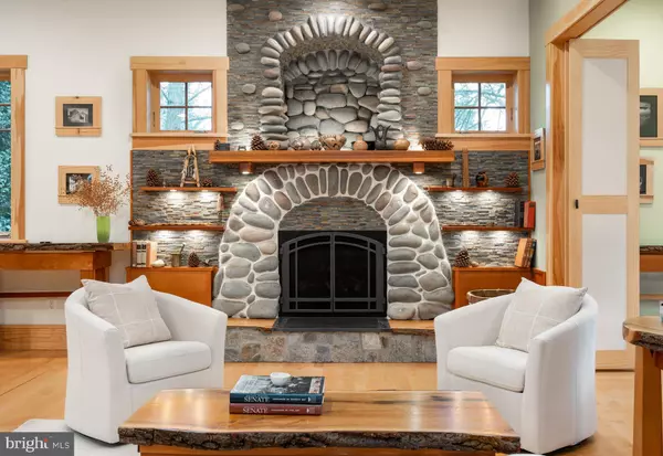 2136 POWHATAN ST, Falls Church, VA 22043