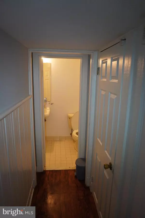 Baltimore, MD 21201,816 W LOMBARD ST