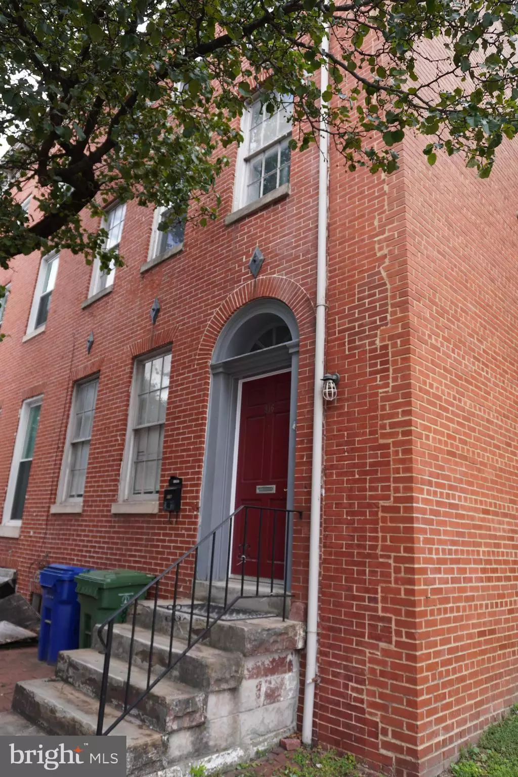 Baltimore, MD 21201,816 W LOMBARD ST