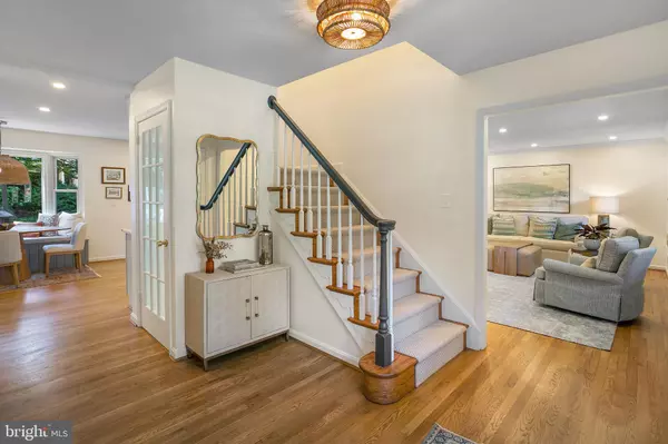 Mclean, VA 22102,1212 OLD STABLE RD