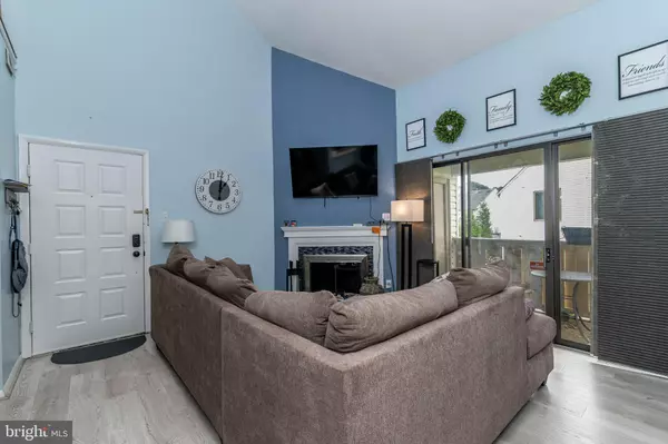 Cherry Hill, NJ 08003,306 THE WOODS