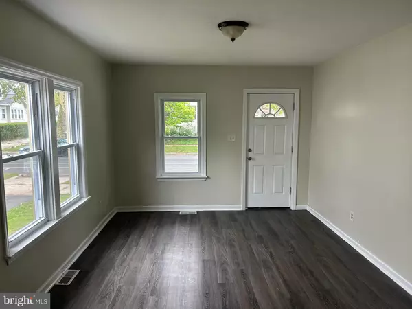 Vineland, NJ 08360,110 W ELMER ST