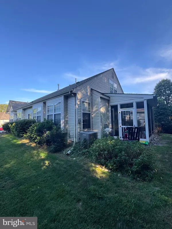 Southampton, NJ 08088,89 WARWICK WAY