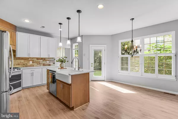 Chantilly, VA 20152,25843 PRIESTERS POND DR