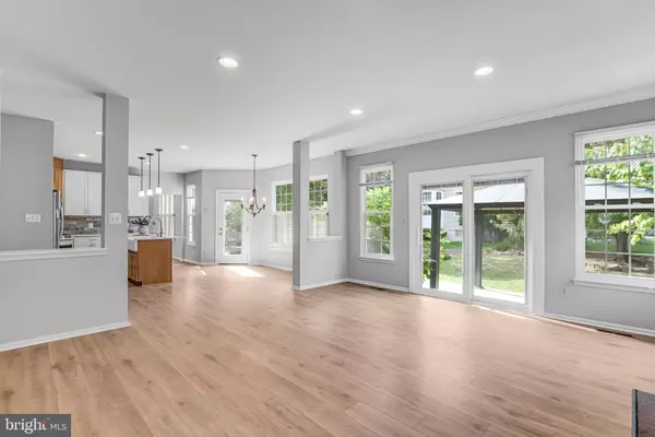 Chantilly, VA 20152,25843 PRIESTERS POND DR