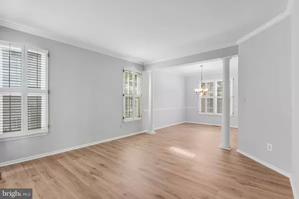 Chantilly, VA 20152,25843 PRIESTERS POND DR