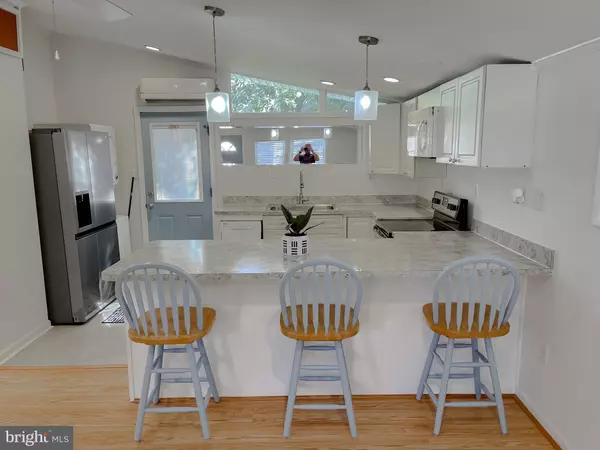 Lusby, MD 20657,360 WHITE SANDS DR