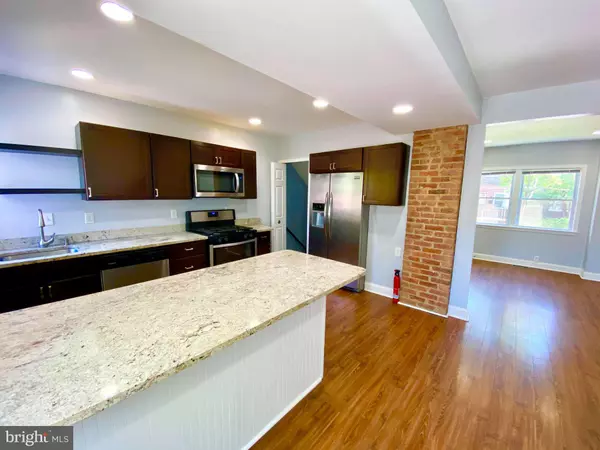 Dundalk, MD 21222,7042 DUNBAR RD