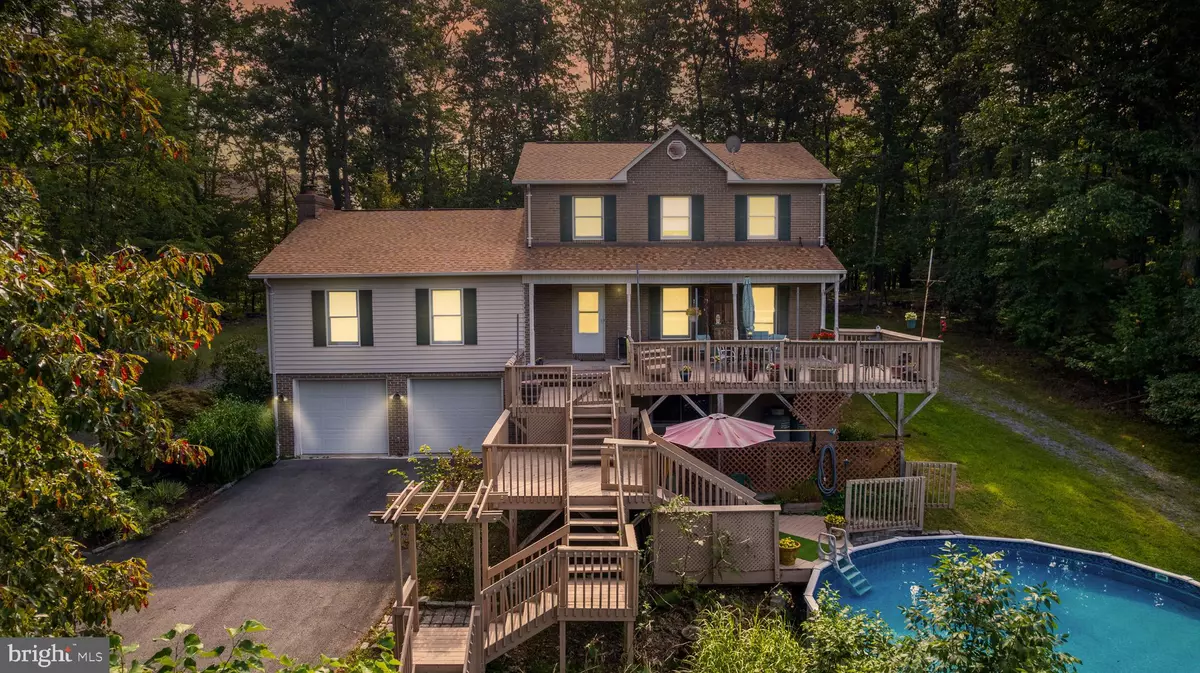 Hedgesville, WV 25427,207 RHODODENDRON DR