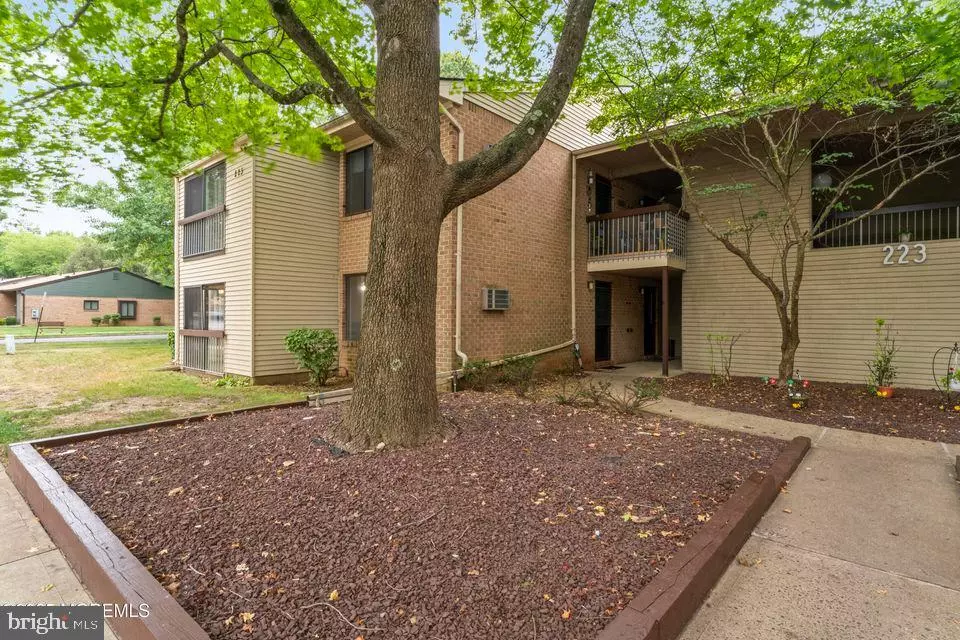 Manalapan, NJ 07726,223 MEDFORD CT #A