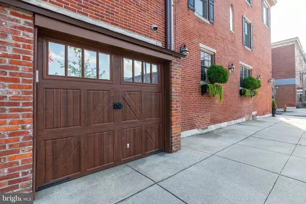 Philadelphia, PA 19146,801 S 18TH ST