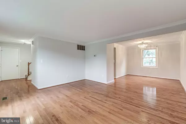 Chantilly, VA 20151,16305 BROMALL CT
