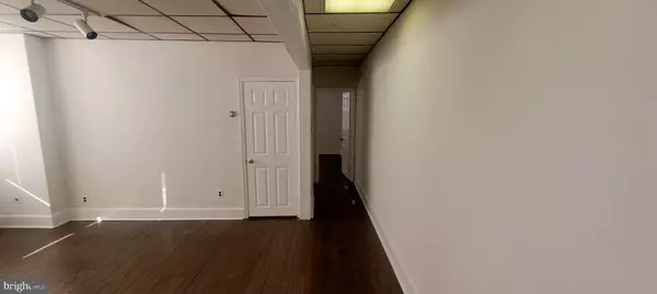 Philadelphia, PA 19145,2243 S LAMBERT ST #1