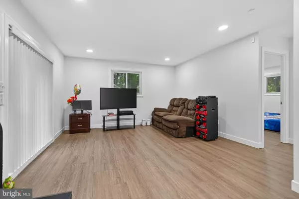 District Heights, MD 20747,8510 BONNY DR