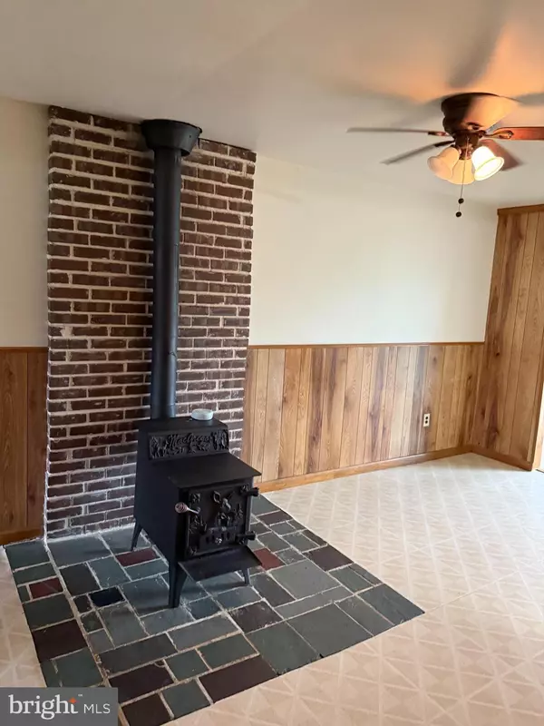 Schwenksville, PA 19473,43 SALEM RD