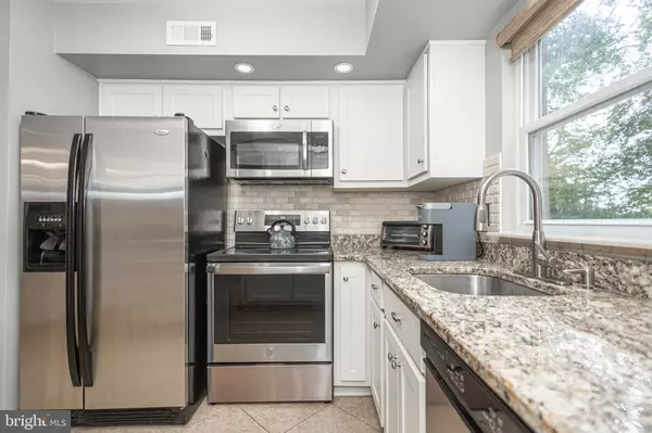 Feasterville Trevose, PA 19053,935 EDGEWOOD LN